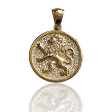 Gold pendant with a lion of Judah design 