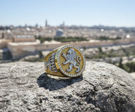 Solid Gold  lion of judah ring with menorah on sides and diamond 