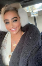 18k gold star of david pendant on women 