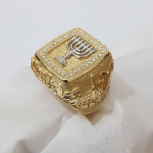 Men’s 14K gold ring featuring Jerusalem design and diamonds