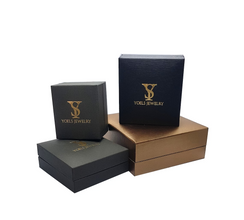 18k Gold Diamond Hamsa Pendant